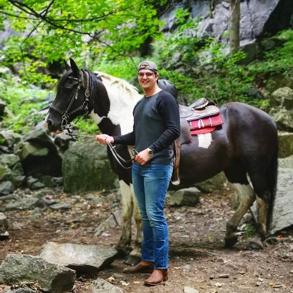 Meet your Posher, Mathieu - Picture 1 of 1